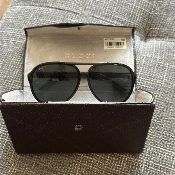 Gucci Dark Aviator Sunglasses with Case - Picture 1 of 7